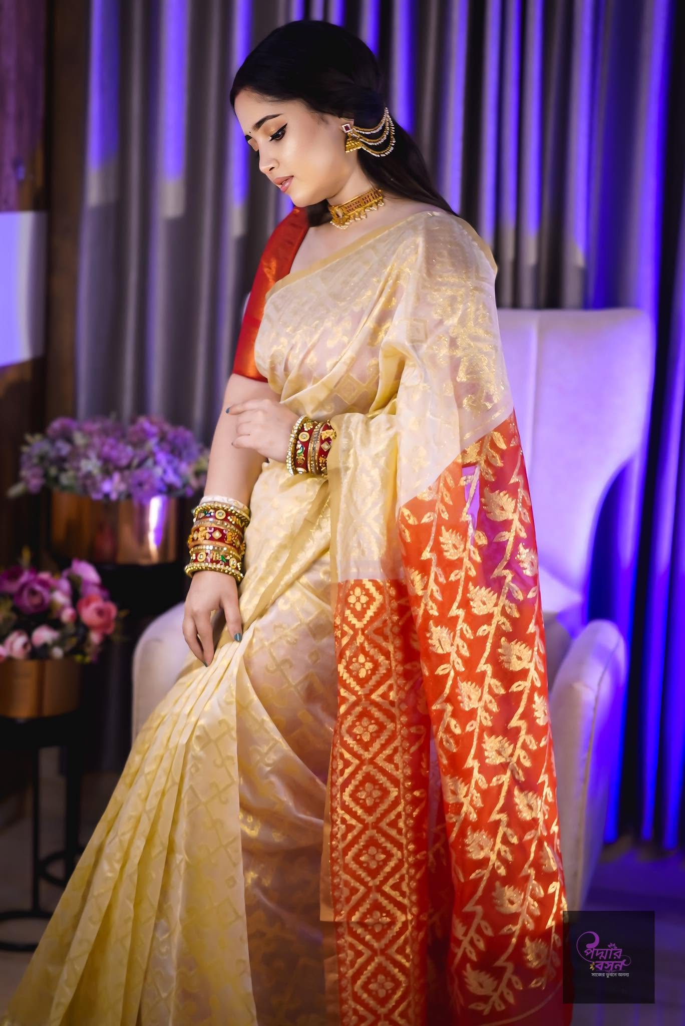 Shorno Jori Jamdani Saree